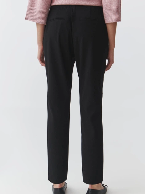 Брюки жіночі Tatuum Olia T2501.150 36 Чорні (5900142391149) - зображення 2