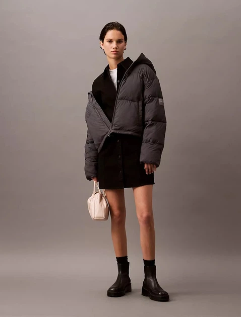 Куртка жіноча Calvin Klein Women's Short Hooded Puffer Jacket XS Сірий (14904090) - Фото 4 Куртка жіноча Calvin Klein Women's Short Hooded Puffer Jacket XS Сірий (14904090) - изображение 4