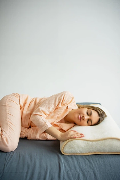 Ортопедична подушка 100% латекс Woollen Merino 50х70 см з натуральною вовною Мериноса (Сертифікат Woolmark) - Фото 9 Ортопедична подушка 100% латекс Woollen Merino 50х70 см з натуральною вовною Мериноса (Сертифікат Woolmark) - изображение 9