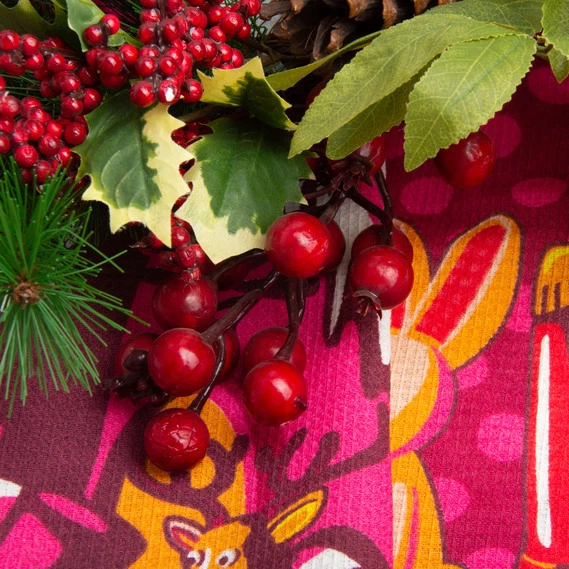 Ткань полотенечная вафельная Merry Christmas, 150 см, 160 гр/м2, вишневая м.п. - Фото 5 Ткань полотенечная вафельная Merry Christmas, 150 см, 160 гр/м2, вишневая м.п. - изображение 5