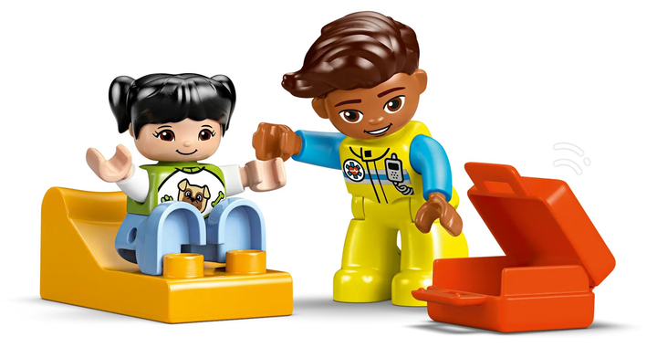 Конструктор LEGO DUPLO Швидка допомога з водієм 19 елементів (10447) - зображення 5