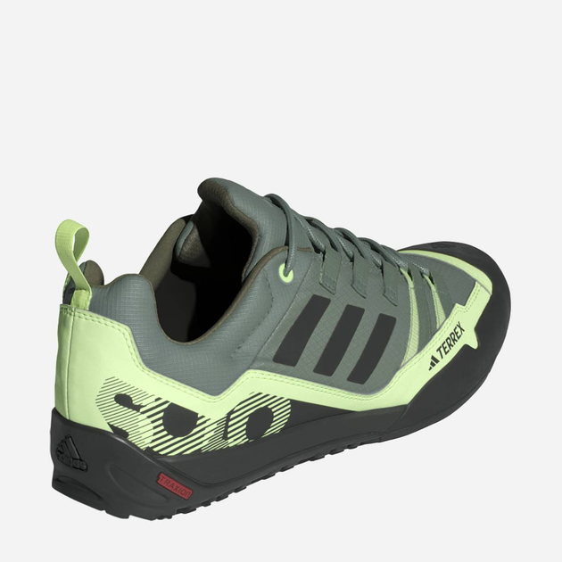 Buty turystyczne męskie adidas Terrex Swift Solo 2 IE8052 41.5 Zielony/Czarny (4066763514341) - obraz 4