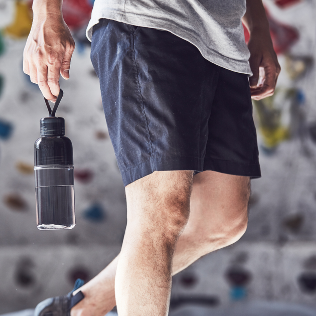 Butelka na wodę Kinto Workout sportowa grafitowa 480 ml (4963264504393) - obraz 3