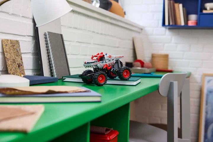 Конструктор LEGO Technic Monster Jam ThunderROARus с инерционным