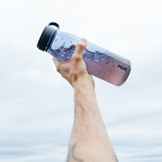 Butelka na wodę MiiR Everywhere bottle granatowa 1 l (840150801023) - obraz 4