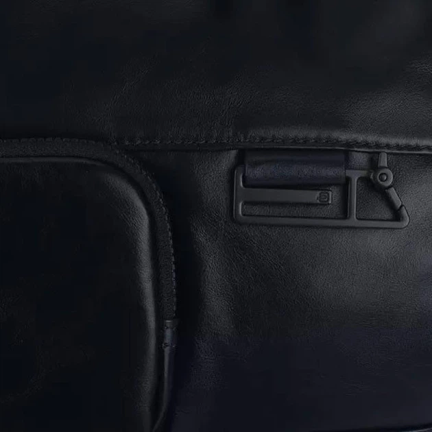 Рюкзак для ноутбука Piquadro B2 REVAMP (B2V) Blue CA5381B2V_BLU - Фото 7 Рюкзак для ноутбука Piquadro B2 REVAMP (B2V) Blue CA5381B2V_BLU - зображення 7