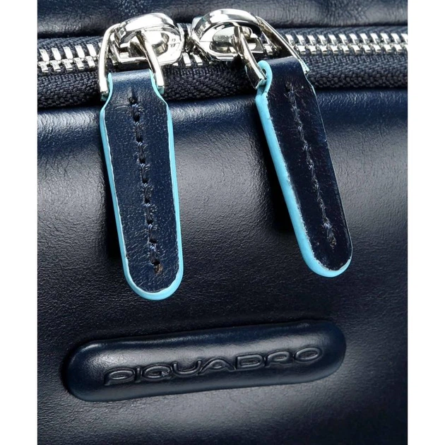 Рюкзак для ноутбука Piquadro BLUE SQUARE (B2) Navy Blue CA4762B2_BLU2 - Фото 4 Рюкзак для ноутбука Piquadro BLUE SQUARE (B2) Navy Blue CA4762B2_BLU2 - изображение 4
