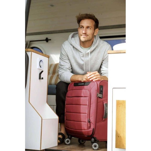 Чемодан Travelite SKAII/Red TL092647-12 (Маленький) - изображение 8