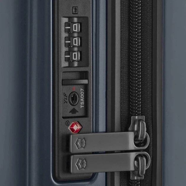 Чемодан Victorinox Travel AIROX/Dark Blue 610921 (Маленький) - Фото 7 Чемодан Victorinox Travel AIROX/Dark Blue 610921 (Маленький) - изображение 7