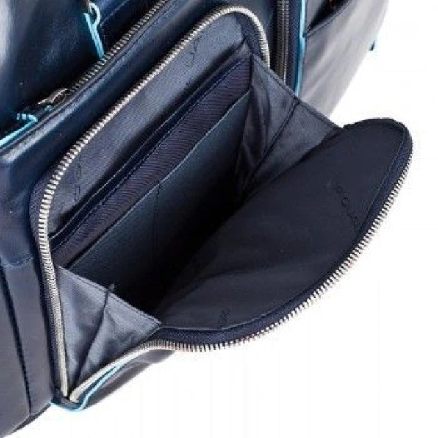 Сумка для ноутбука Piquadro BLUE SQUARE (B2) Navy Blue CA2765B2_BLU2 - Фото 8 Сумка для ноутбука Piquadro BLUE SQUARE (B2) Navy Blue CA2765B2_BLU2 - изображение 8