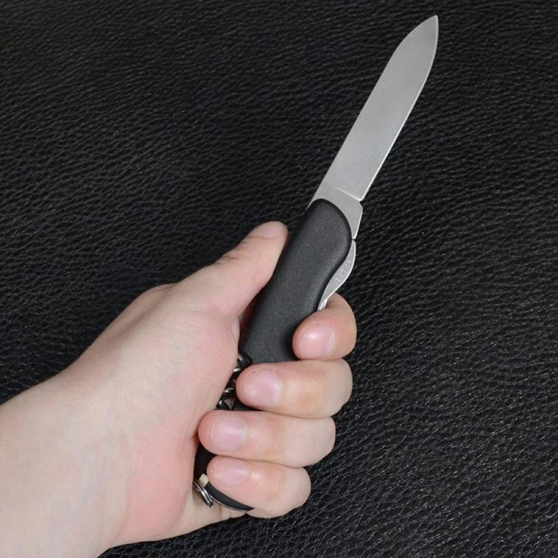 Швейцарский складной нож 111мм Victorinox PICKNICKER 0.8353.3 - Фото 3 Швейцарский складной нож 111мм Victorinox PICKNICKER 0.8353.3 - изображение 3