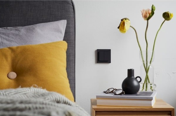 Zestaw przełączników ściennych Senic Friends of Hue Smart Switch Matte Black 3 szt (4260476940217) - obraz 5
