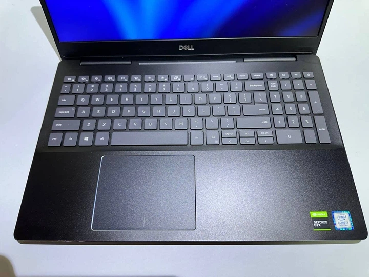 Windowsノート本体 Dell Vostro 7590 Core i7-9750H GTX 1650 Ноутбук Dell Vostro 7590 (15.6