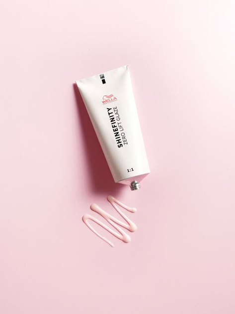 Farba do włosów Wella Professionals Shinefinity Zero Lift Glaze 09/73 Caramel Milk półtrwała 60 ml (4064666058245) - obraz 3