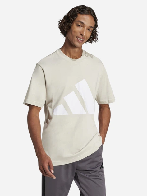 Футболка хлопковая длинная мужская Adidas M Bl Sj T JE8933 XL Wonalu/White с принтом (4067905311767) - Фото 3 Футболка хлопковая длинная мужская Adidas M Bl Sj T JE8933 XL Wonalu/White с принтом (4067905311767) - изображение 3