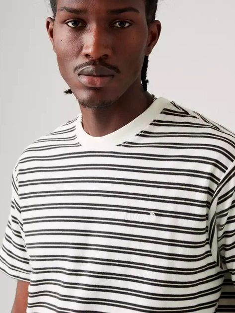 Футболка бавовняна чоловіча Levi's Red Tab Vintage A0637-0115 XL Молочний/Чорний (5401157505687) - зображення 4