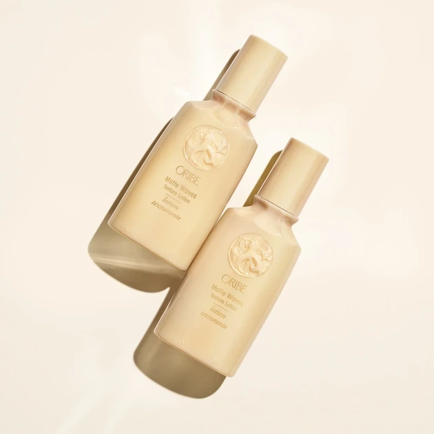 Лосьон для волос Matte Waves Texture Lotion Oribe 100мл - Фото 3 Лосьон для волос Matte Waves Texture Lotion Oribe 100мл - изображение 3