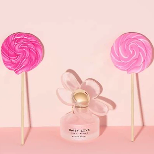 Туалетная Вода Marc Jacobs Daisy Love Eau So Sweet 50 Мл - Фото 4 Туалетная Вода Marc Jacobs Daisy Love Eau So Sweet 50 Мл - изображение 4