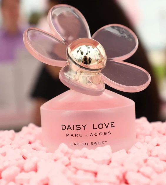 Туалетная Вода Marc Jacobs Daisy Love Eau So Sweet 50 Мл - Фото 6 Туалетная Вода Marc Jacobs Daisy Love Eau So Sweet 50 Мл - изображение 6