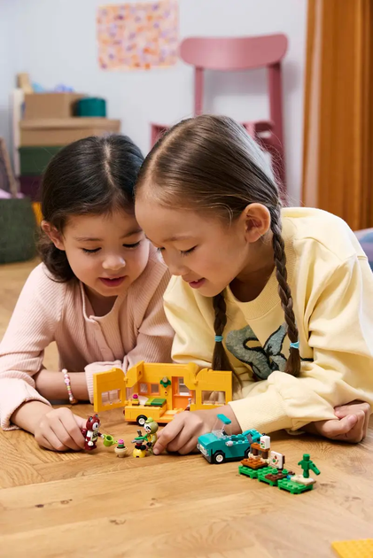 Конструктор LEGO Animal Crossing Лейф і його караван та садова крамниця 263 деталі (77054) - зображення 7