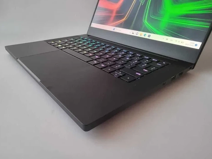 Ноутбук Razer Blade 14 (2022) R9 6900HX/RTX 3070TI/RAM 16GB/SSD 1TB/QHD 165Hz Б\В - зображення 2