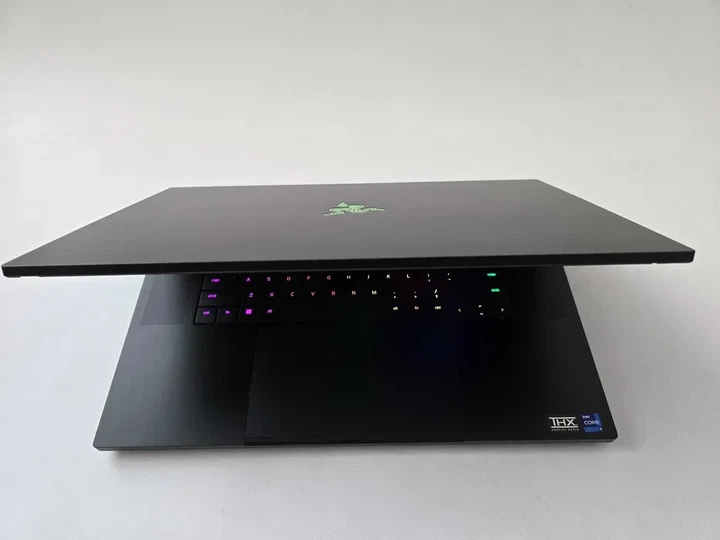 Ноутбук Razer Blade 18 (2023) i9 13950HX/RTX 4090/RAM 32GB/SSD 1TB Б\В - изображение 5