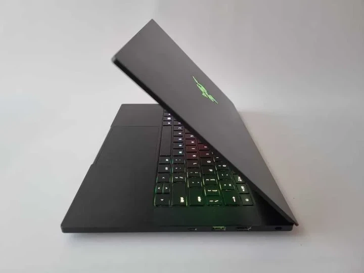 Ноутбук Razer Blade 14 (2022) R9 6900HX/RTX 3070TI/RAM 16GB/SSD 1TB/QHD 165Hz Б\В - зображення 6