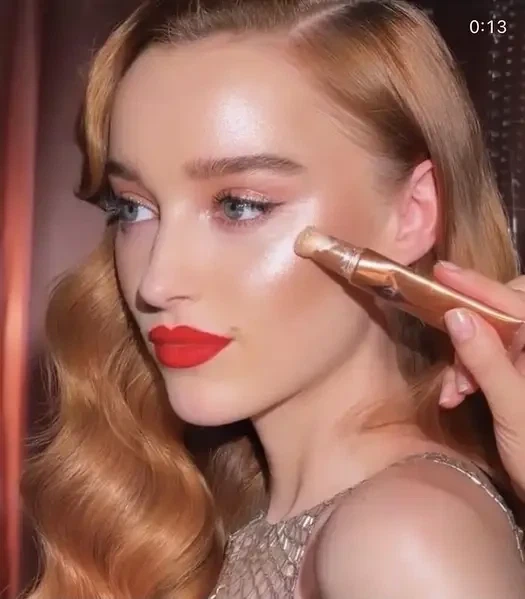Жидкий хайлайтер Charlotte Tilbury Beauty Highlighter Wand оттенок Spotlight (12ml) - Фото 5 Жидкий хайлайтер Charlotte Tilbury Beauty Highlighter Wand оттенок Spotlight (12ml) - изображение 5