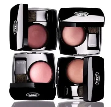 Рум'яна Chanel Joues Contraste 330 Rose Petillant 4 Г Ігриста троянда - Фото 6 Рум'яна Chanel Joues Contraste 330 Rose Petillant 4 Г Ігриста троянда - зображення 6