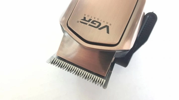 Професійна дротова машинка для стрижки VGR V-131 Pro Коричнева + Ножиці та Гребінець - зображення 10