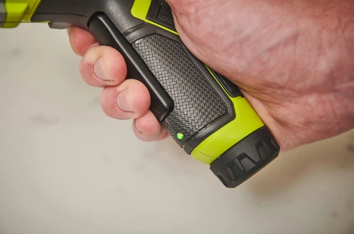 Отвертка аккумуляторная Ryobi USB Lithium RSD4-120T 4 В 1х2 А 5 Нм 200 оборотов 10 бит 0.31 кг кейс (5133006210) - Фото 8 Отвертка аккумуляторная Ryobi USB Lithium RSD4-120T 4 В 1х2 А 5 Нм 200 оборотов 10 бит 0.31 кг кейс (5133006210) - изображение 8