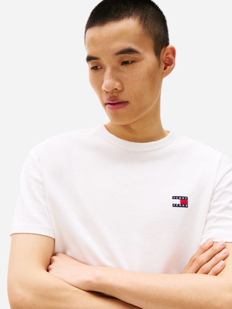 Футболка бавовняна чоловіча Tommy Jeans DM0DM20322-YBL S Біла (8720638647881) - зображення 4