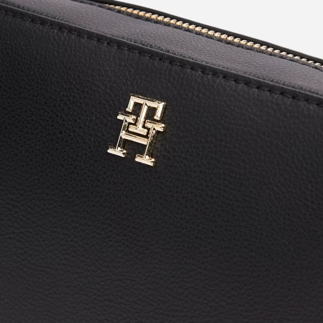 Сумка крос-боді через плече жіноча маленька Tommy Hilfiger AW0AW16906-BDS Чорна (8720638201557) - зображення 4