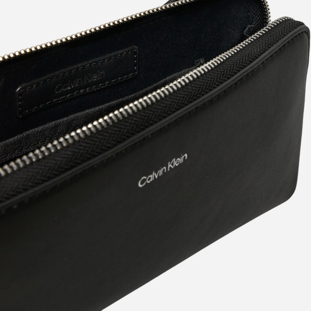 Сумка бананка чоловіча Calvin Klein K50K512785-BEH Чорна (8721107058368) - зображення 3