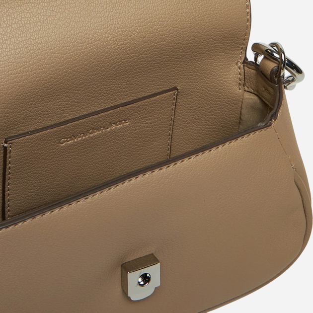 Torebka crossbody damska mała Calvin Klein K60K613049-PBF Ciemnobeżowa (8721107065342) - obraz 4