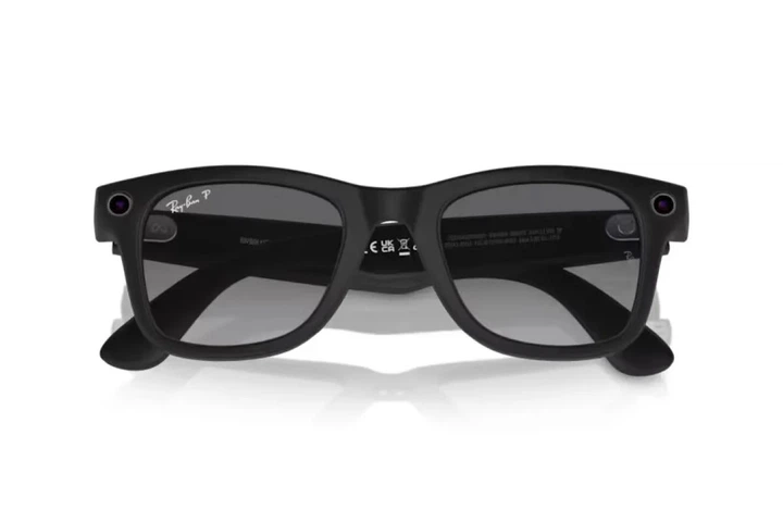 Смарт-очки Ray-Ban Meta Wayfarer Matte Black Frame Graphite Lenses (RW4006 601ST3 50-22) - Фото 6 Смарт-очки Ray-Ban Meta Wayfarer Matte Black Frame Graphite Lenses (RW4006 601ST3 50-22) - зображення 6
