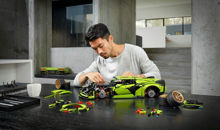Конструктор LEGO Technic Lamborghini Sián FKP 37 3696 деталей (42115) - изображение 4