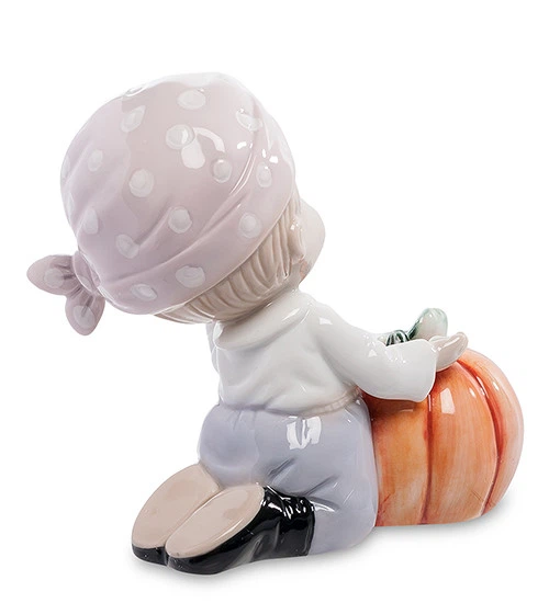 Статуэтка фарфоровая Pavone Мальчик с тыквой Halloween 11 см 1102746 - изображение 2