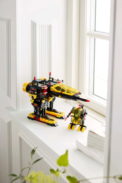 Конструктор LEGO Icons Блектрон Ренегат 1151 елемент (10355) - зображення 12