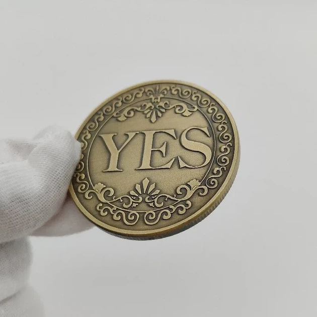 Сувенірна подарункова монета Yes/No (Так/Ні), монета для прийняття рішень, у чохлі-капсулі, золотого кольору - Фото 5 Сувенірна подарункова монета Yes/No (Так/Ні), монета для прийняття рішень, у чохлі-капсулі, золотого кольору - зображення 5