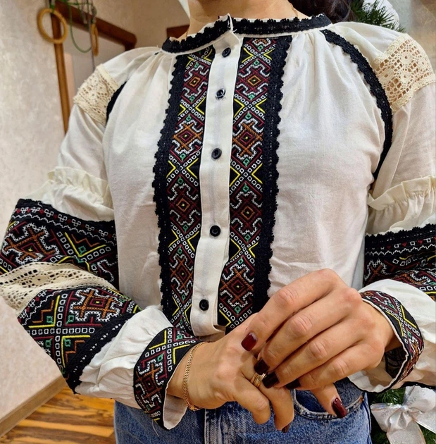 Вишита сорочка з геометричним орнаметом та мереживом L молочний (5912) - изображение 7