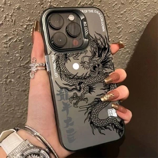 Чехол на Iphone 14 глянцевый с драконом, защитный, черный - изображение 2