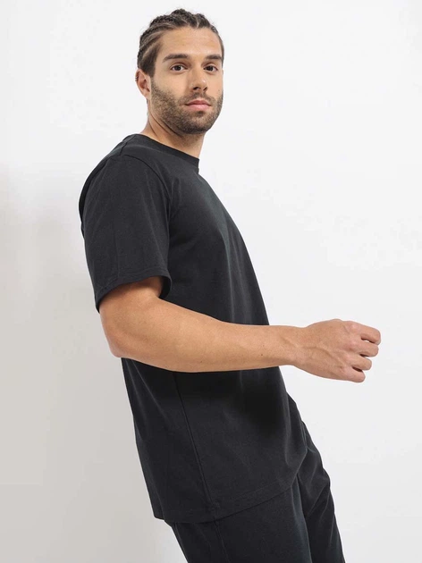 Футболка хлопковая длинная мужская Converse Core Chuck Patch Tee Black 10026565-001 S Black (194434694956) - Фото 3 Футболка хлопковая длинная мужская Converse Core Chuck Patch Tee Black 10026565-001 S Black (194434694956) - изображение 3