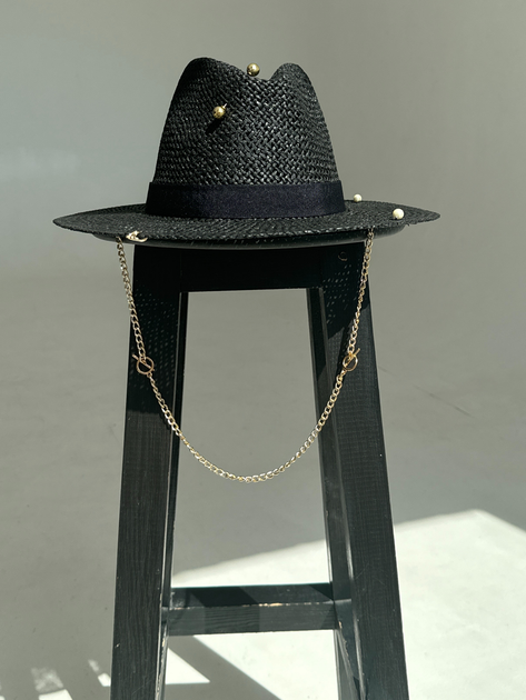 Шляпа Федора женская D.Hats из рафия с цепью золото с кольцами черная - изображение 7