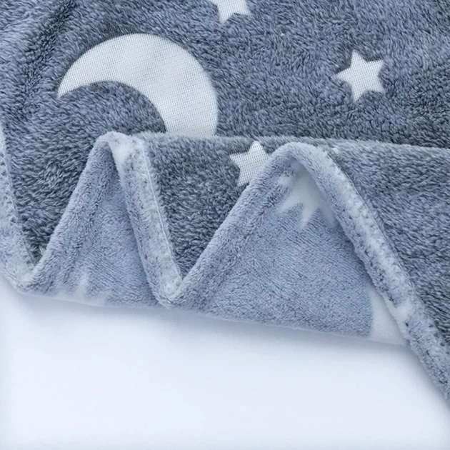 Світний теплий і ніжний плед для дітей і підлітків 100x150 Magic Blanket Сірий - Фото 9 Світний теплий і ніжний плед для дітей і підлітків 100x150 Magic Blanket Сірий - зображення 9