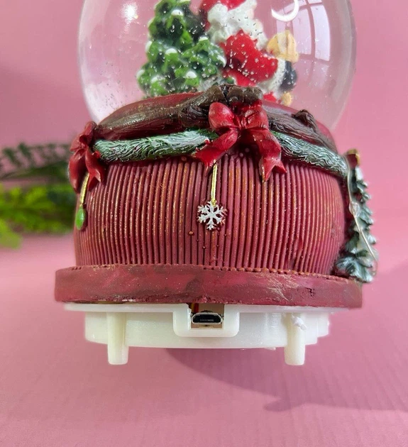 Новорічна снігова куля з живленням від Micro USB, Санта з Ведмедиком. Висота 16 см. Діаметер 10 см. З кольоровою підсвіткою. Музикою. Авто-сніг - зображення 8