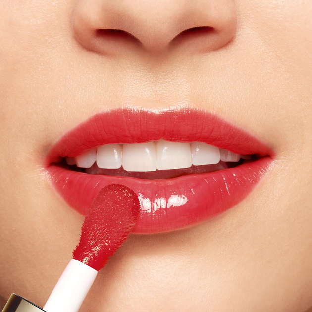 Масло-блеск для губ Clarins Lip Comfort Oil 03 Cherry 7ml - Фото 3 Масло-блеск для губ Clarins Lip Comfort Oil 03 Cherry 7ml - изображение 3