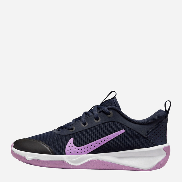 Buty sportowe młodzieżowe dla dziewczynki Nike Omni Multi-Court DM9027-401 35.5 (3.5Y US) Czarne (196608408598) - obraz 2