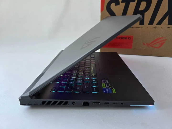 Ноутбук Asus ROG Strix G16 (2023) I7 13650HX/RTX 4060/RAM 16GB/SSD 512GB/240Hz Б\В - зображення 5