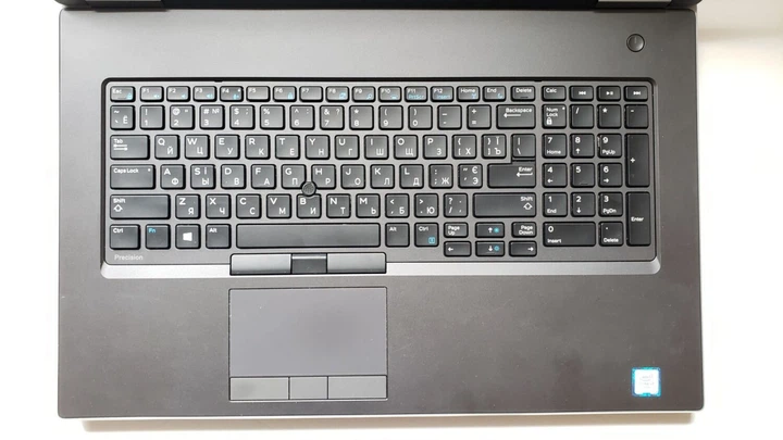 Мобильная рабочая станция Dell Precision 7740 / 17.3" (3840x2160) IPS / Intel Core i7-9850H (6 (12) ядер по 2.6 - 4.6 GHz) / 32 GB DDR4 / 256 GB SSD + 1000 GB SSD / AMD Radeon Pro WX 7130, 8 GB GDDR5, 256-bit / WebCam / Win 11 Pro б/у - Фото 3 Мобильная рабочая станция Dell Precision 7740 / 17.3" (3840x2160) IPS / Intel Core i7-9850H (6 (12) ядер по 2.6 - 4.6 GHz) / 32 GB DDR4 / 256 GB SSD + 1000 GB SSD / AMD Radeon Pro WX 7130, 8 GB GDDR5, 256-bit / WebCam / Win 11 Pro б/у - изображение 3
